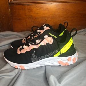 NIKE REACT ELEMENT 55